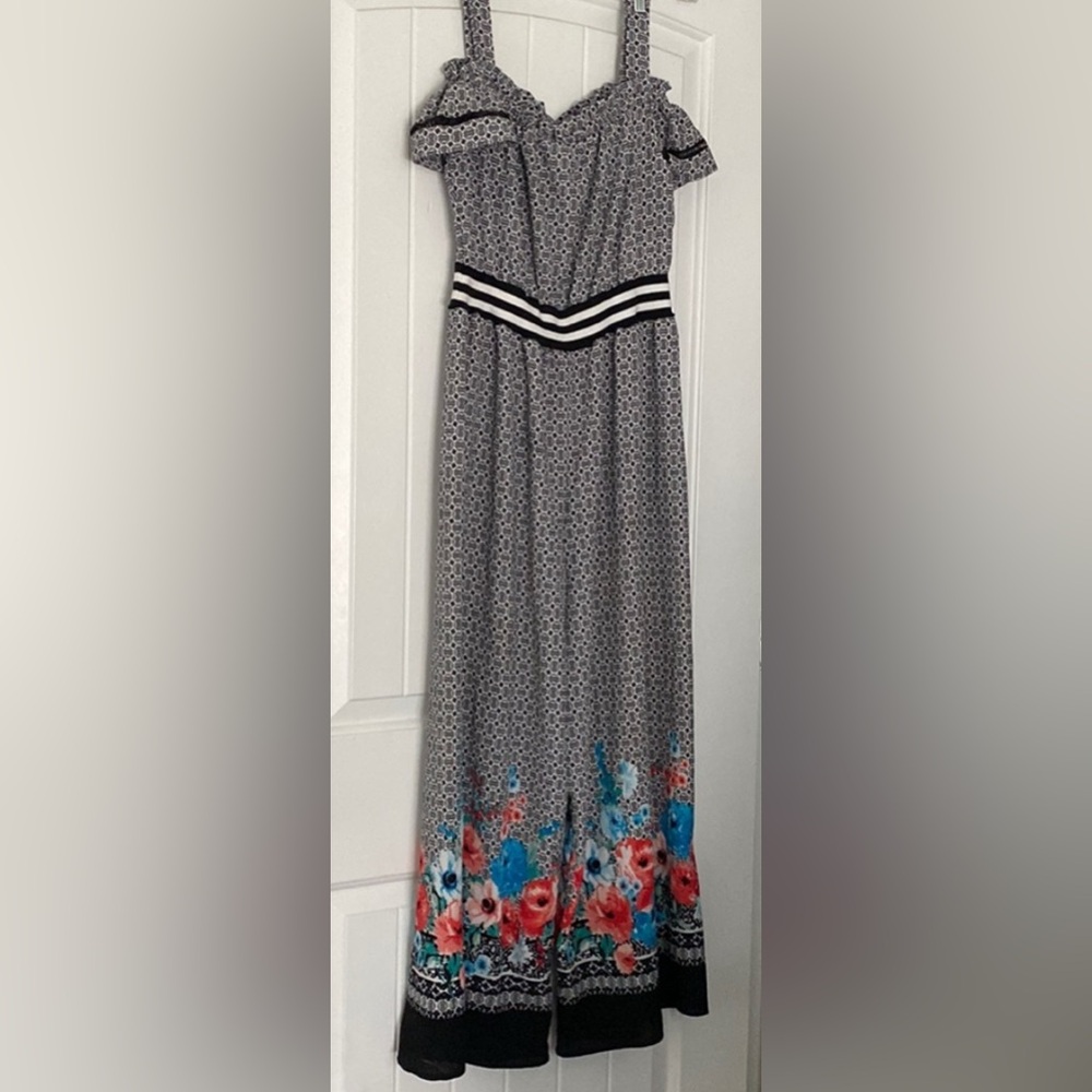 Super cute jumpsuit